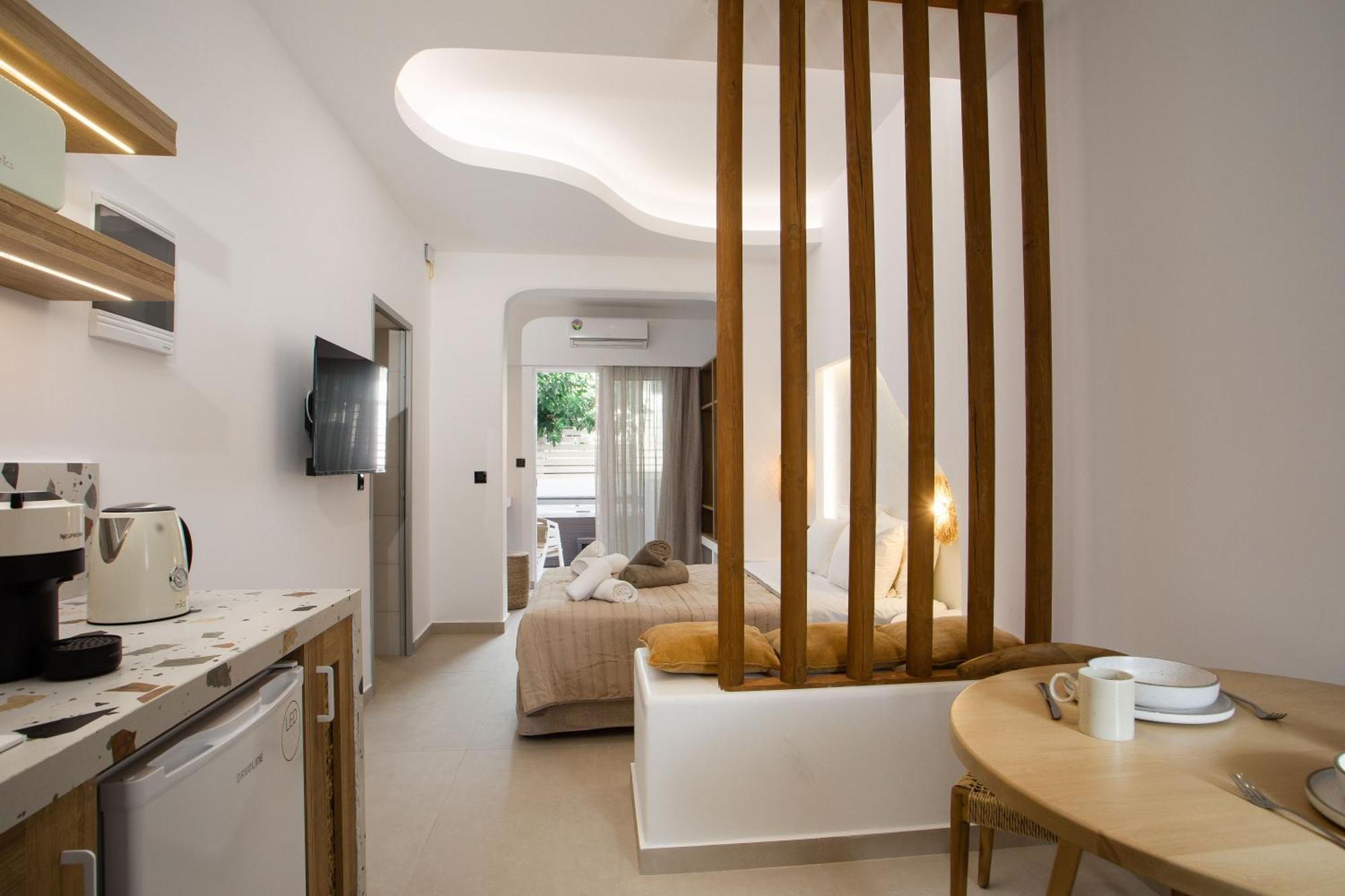 Helios Apartment *